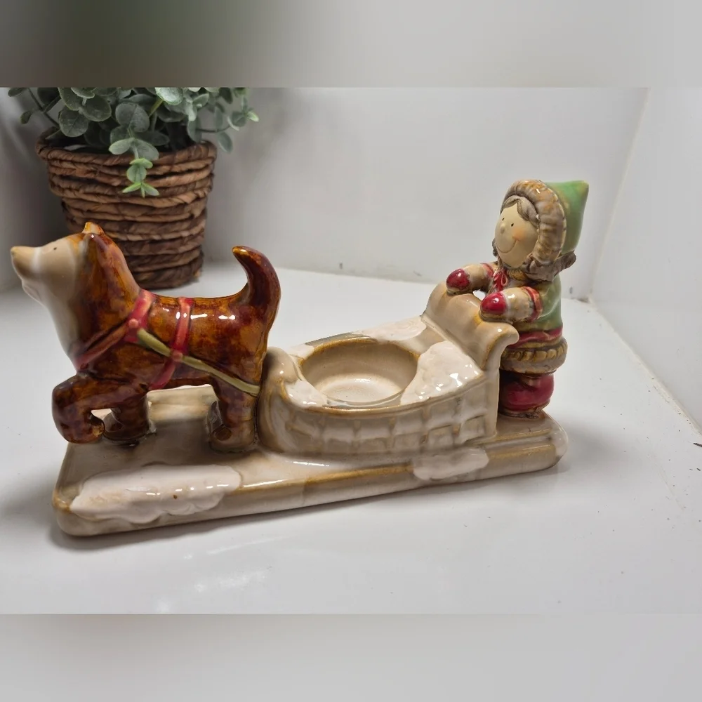 Yankee Candle Eskimo Girl Husky Dog Sled Tealight Candle Holder Christmas
